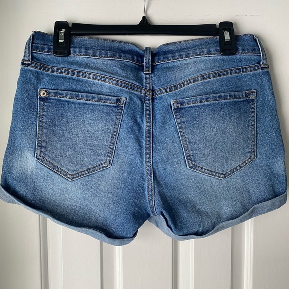 Old Navy Women’s Boyfriend Style Jean Shorts Size 4 - Picture 4 of 6